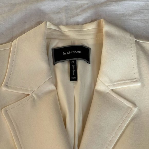 Le Chateau Cream Blazer Skirt Suit Set - Picture 4 of 12